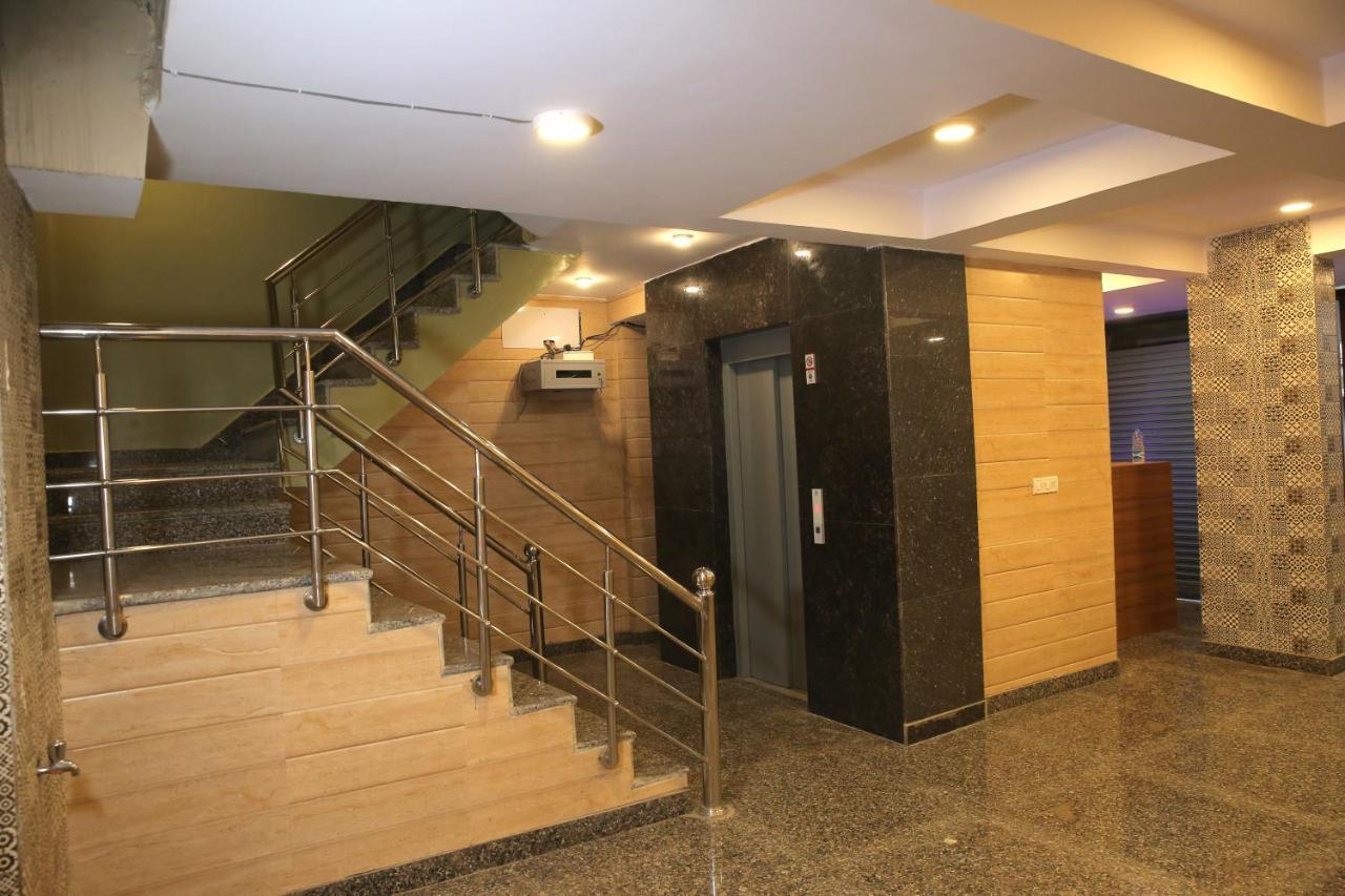 Casa Central Ню Делхи Екстериор снимка